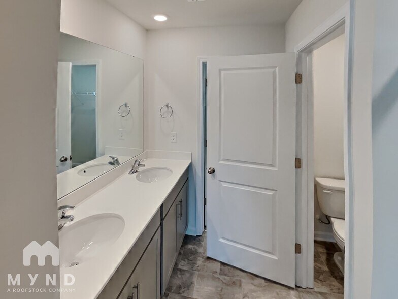 Building Photo - 2126 Allium Dr