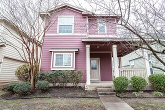 Building Photo - 3/BR 2.5/BA Cozy Two-Level Home with Fence...