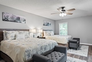 Building Photo - 160 Commons Dr