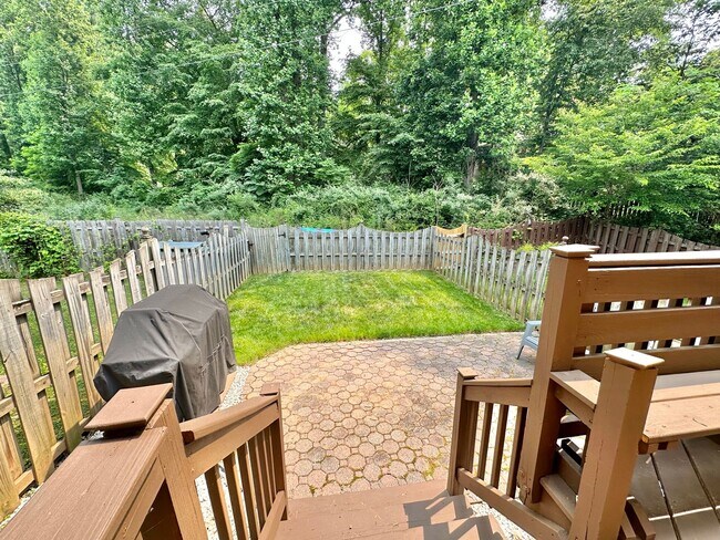 Building Photo - STAFFORD TOWNHOUSES - CLOSE TO QUANTICO