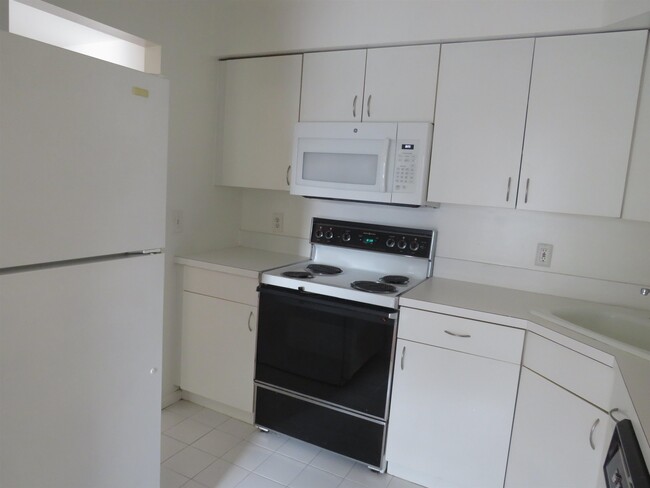 Building Photo - 22 69th St