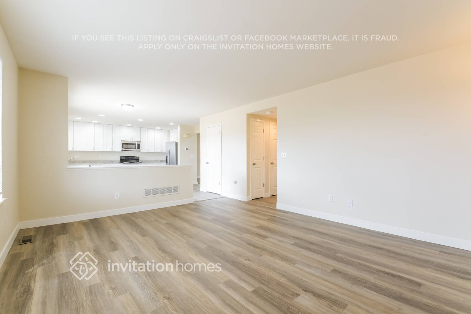 Building Photo - 15130 E 116th Dr