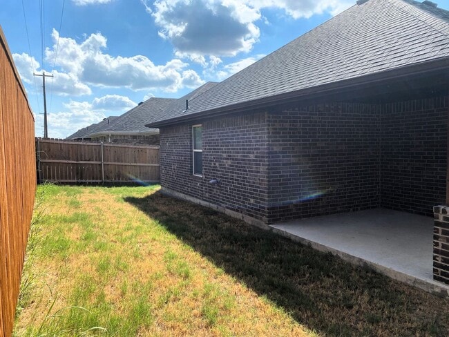 Building Photo - NEW BUILD FOR LEASE IN "THE GROVE" IN SHER...