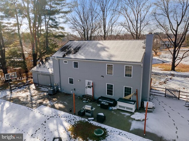 Building Photo - 10622 Runaway Ln