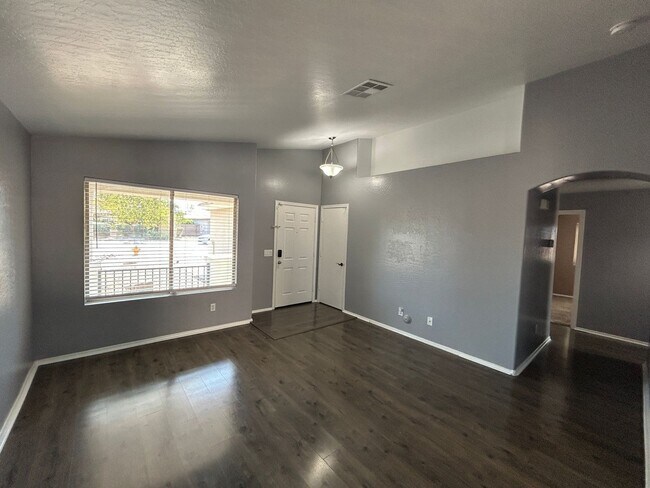 Building Photo - 15808 W Yavapai St