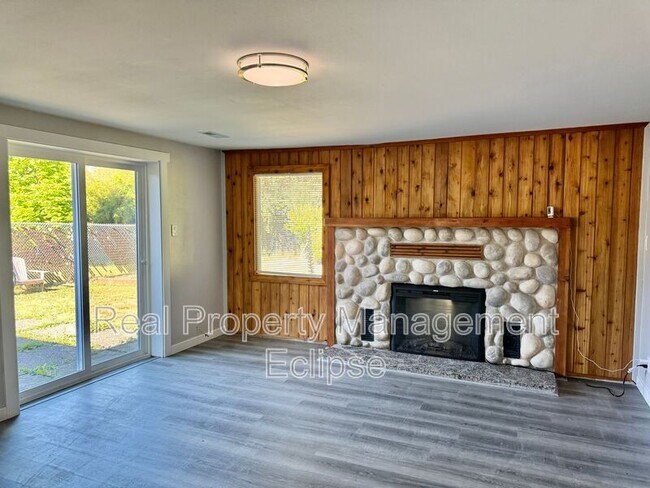 Building Photo - 21901 54th Ave W