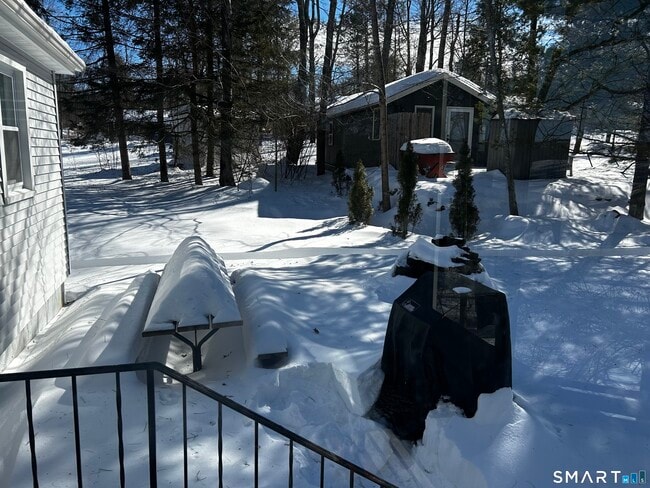 Building Photo - 5 Niles Rd