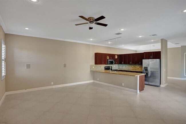 Building Photo - 5977 NW 73rd Ct