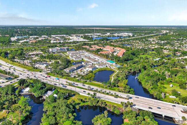 Building Photo - 7648 SW Lucy Ln