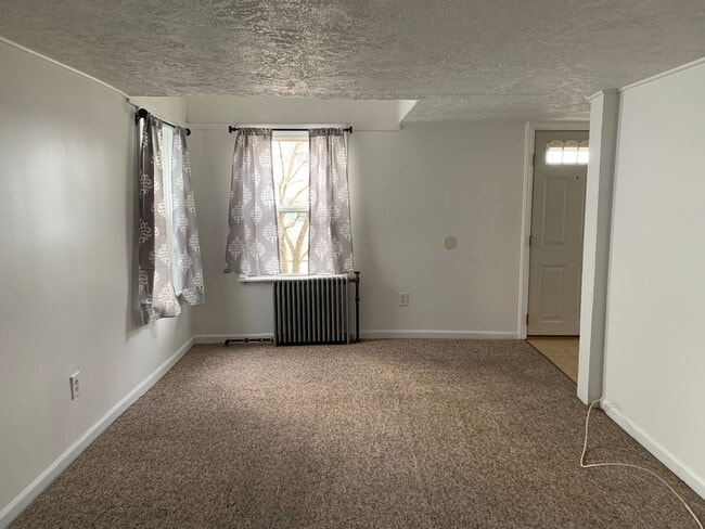 Building Photo - HEAT IS NOW INCLUDED IN THE RENT!Charming ...