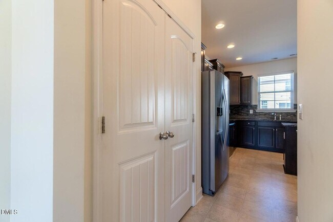 Building Photo - 508 Eagles Wy