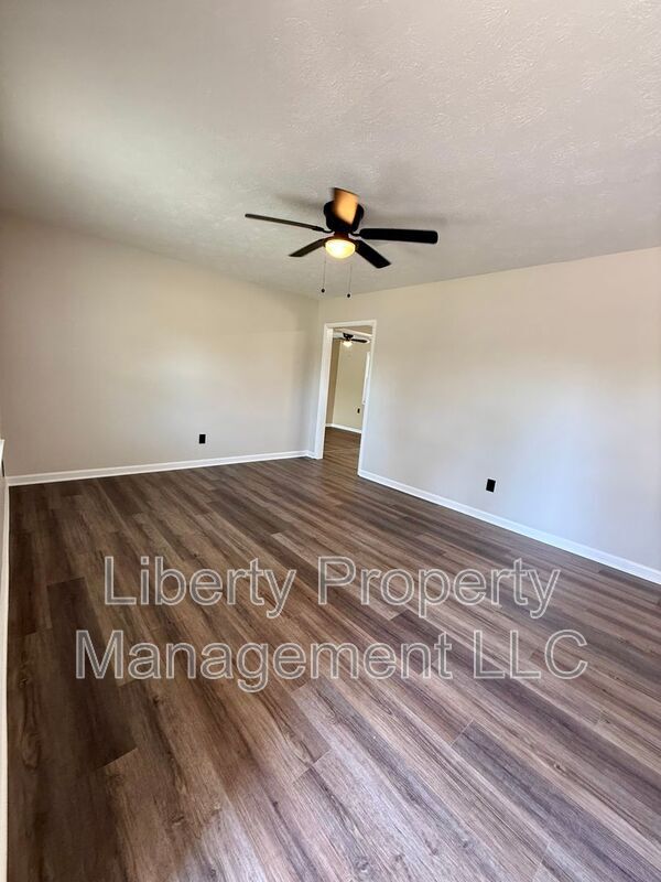 Building Photo - 5929 Spinner Rd