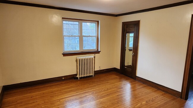 Building Photo - Four Bedroom Single Family home in Derreck...