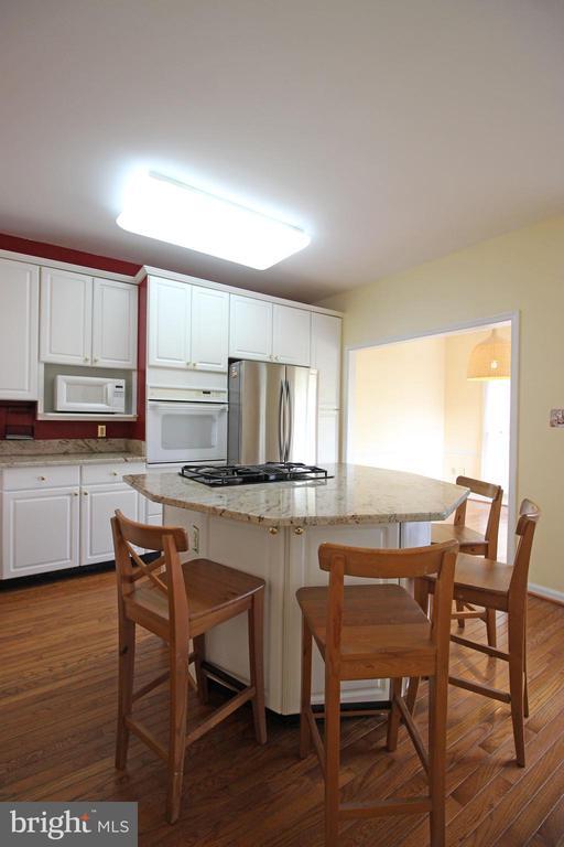 Building Photo - 11799 Valley Ridge Cir