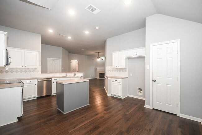 Building Photo - 2707 Millers Falls Ct