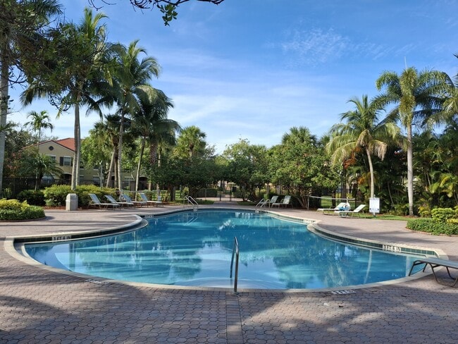 Building Photo - 10300 Fox Trail Rd S