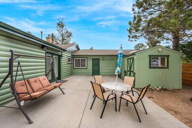 Building Photo - 15632 S Ray Dr
