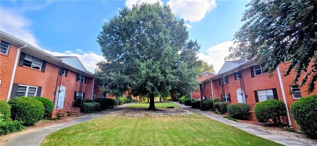 Building Photo - 3660 Peachtree Rd