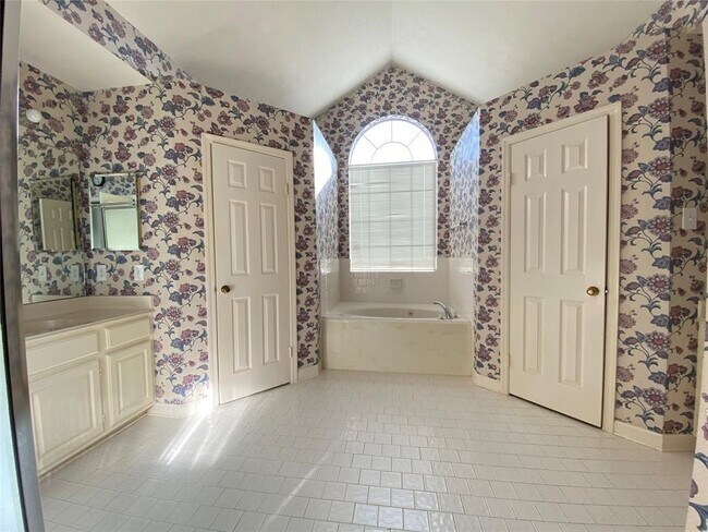 Building Photo - 13606 Midfield Glen Ct