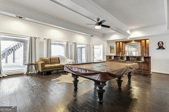 Building Photo - 300 Island Cove Dr