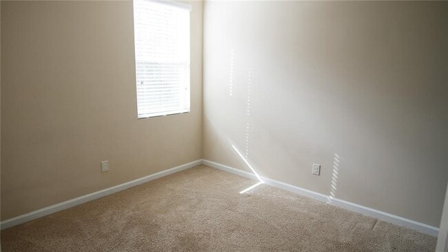 Building Photo - 813 Blue Hill Ln