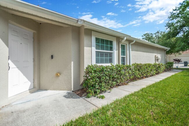 Building Photo - Zephyrhills Rental