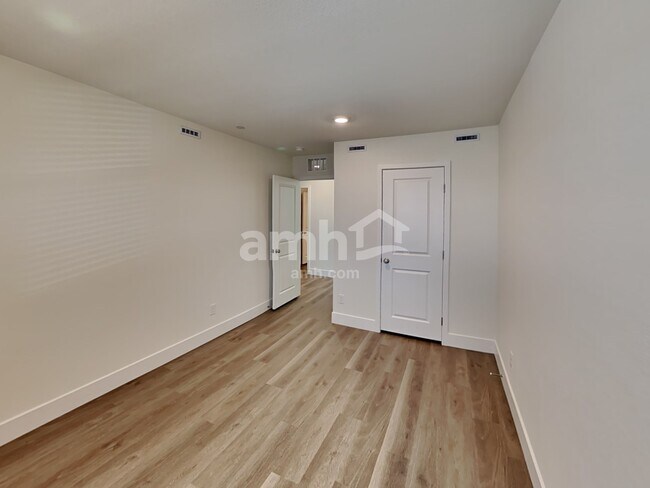 Building Photo - 145 Nico Azalea Ln