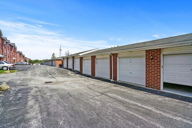 Building Photo - 16671 Liberty Cir