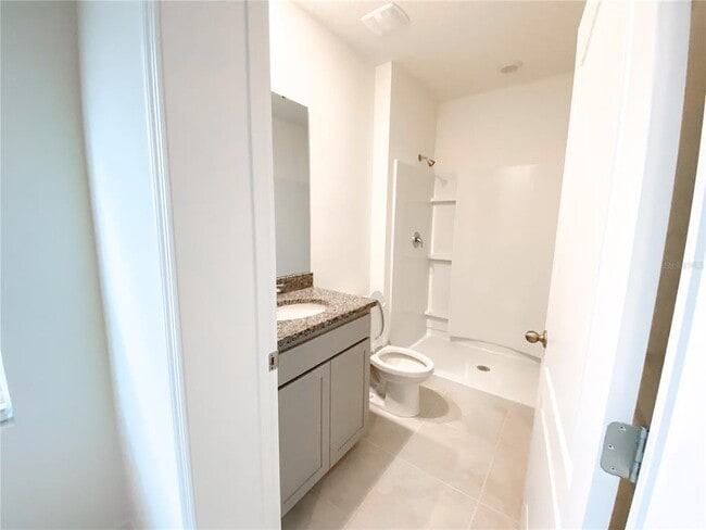 Building Photo - 495 Lily Ln