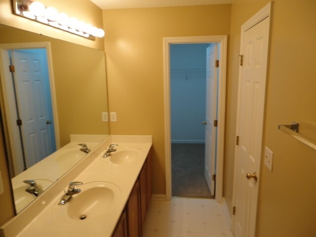 Building Photo - 2208 Tucca Way