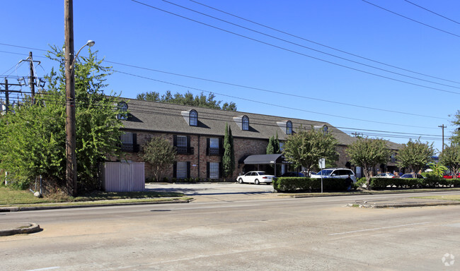 Building Photo - Fountain Spring Apartments