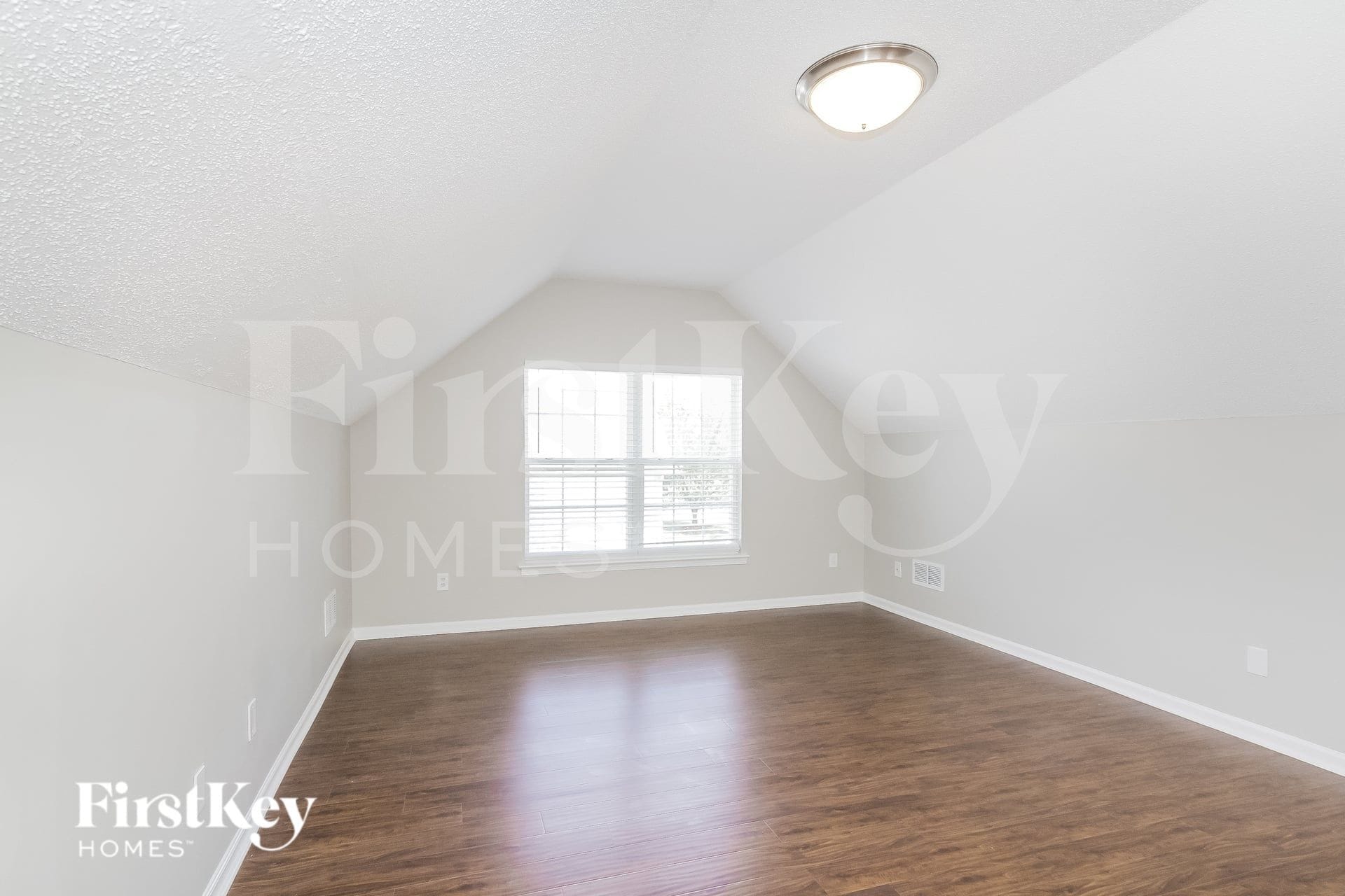 Building Photo - 14016 Millers Creek Ln