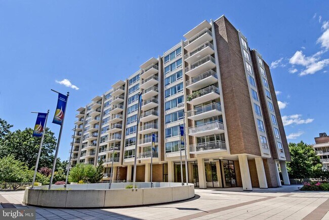 Building Photo - 1435 4th St SW