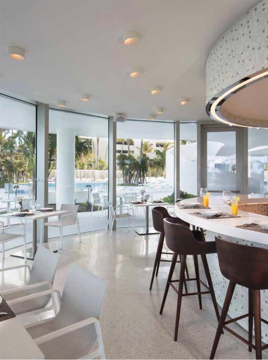 Building Photo - 16901 Collins Ave