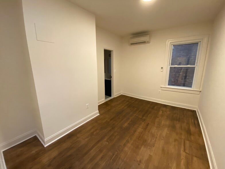 Building Photo - 1320 K St SE