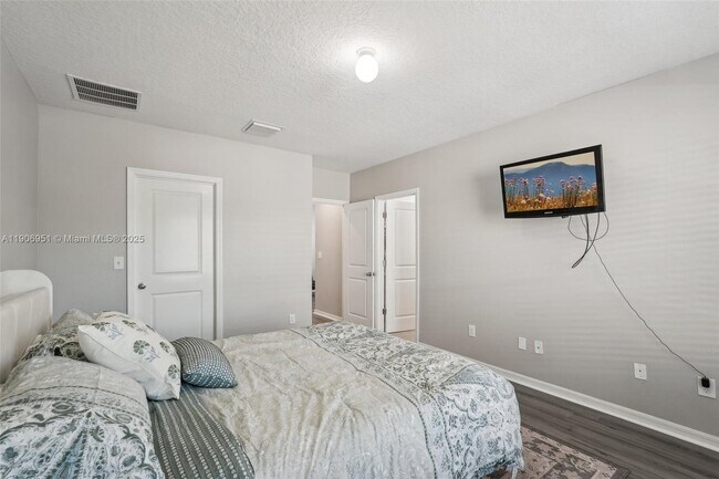 Building Photo - 508 Glenn Cross Dr