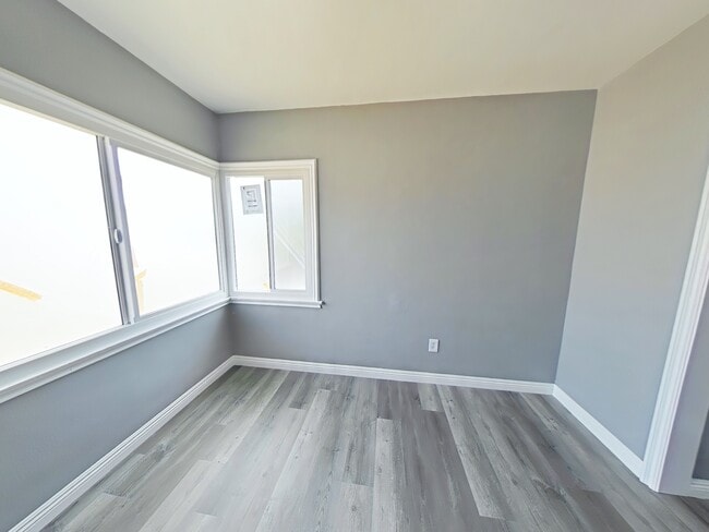 Bedroom 2 - 1119 N Mayfield Ave