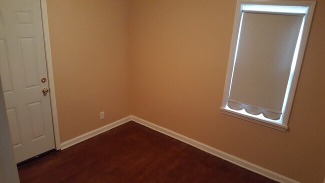 Building Photo - 4214 Verona Rd