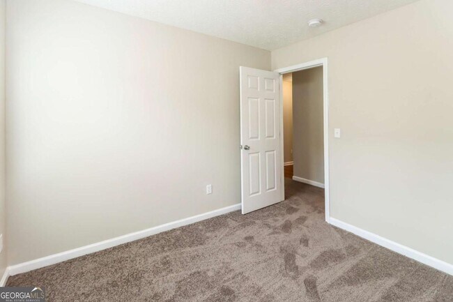 Building Photo - 10944 Big Sky Dr