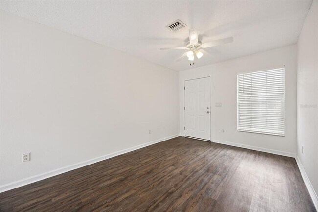 Building Photo - 1105 N Rockingham Ave