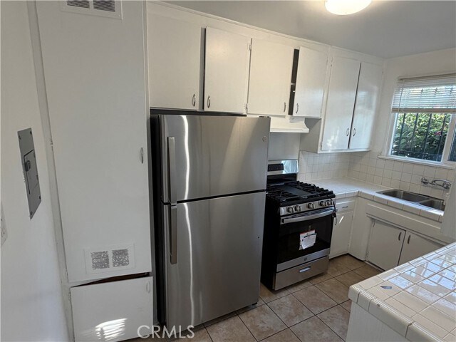 Building Photo - 18127 Roscoe Blvd