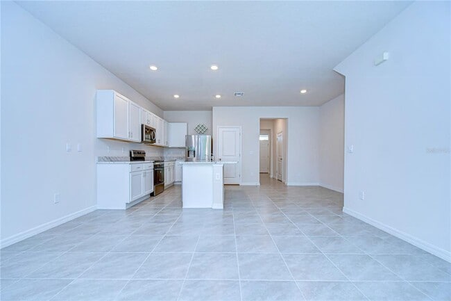 Building Photo - 11818 Davis Dr