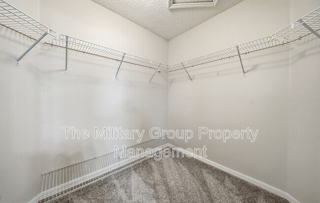 Building Photo - 586 Longmill Ln