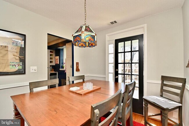 Building Photo - 3080 S Abingdon St