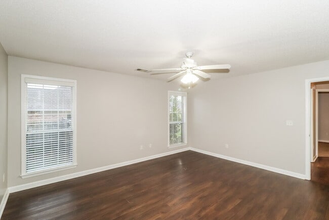Building Photo - 4184 Destin Dr