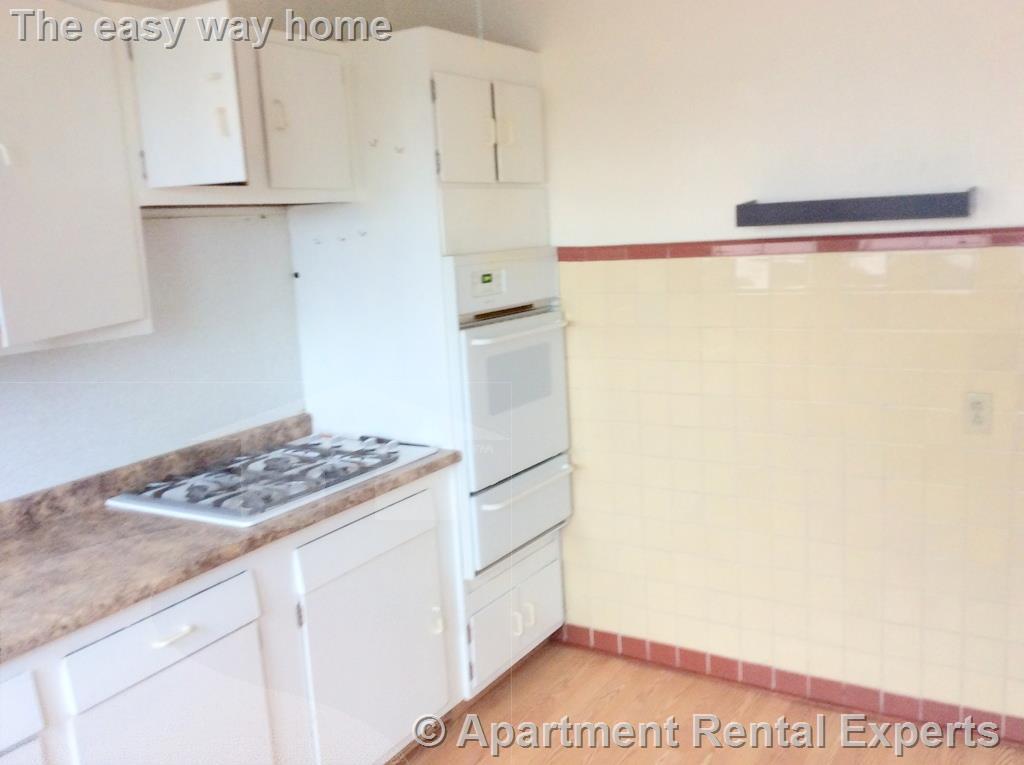 Building Photo - 16 Braemore Rd