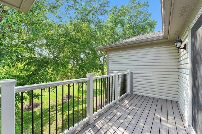 Building Photo - 1505 Mercury Dr