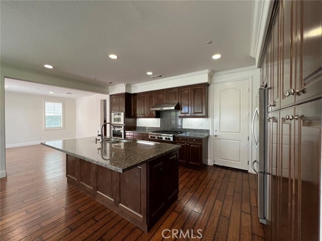 Building Photo - 160 Willowbend