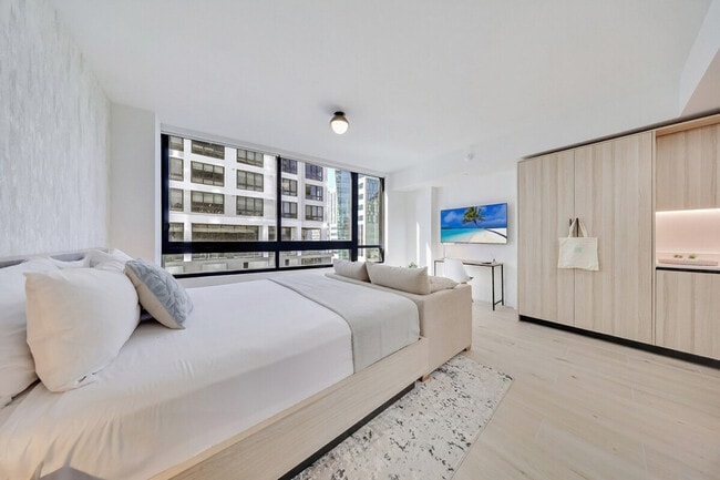 Building Photo - 36 NE 2nd St