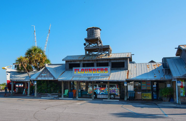 Building Photo - 1390 Fort Pickens Rd